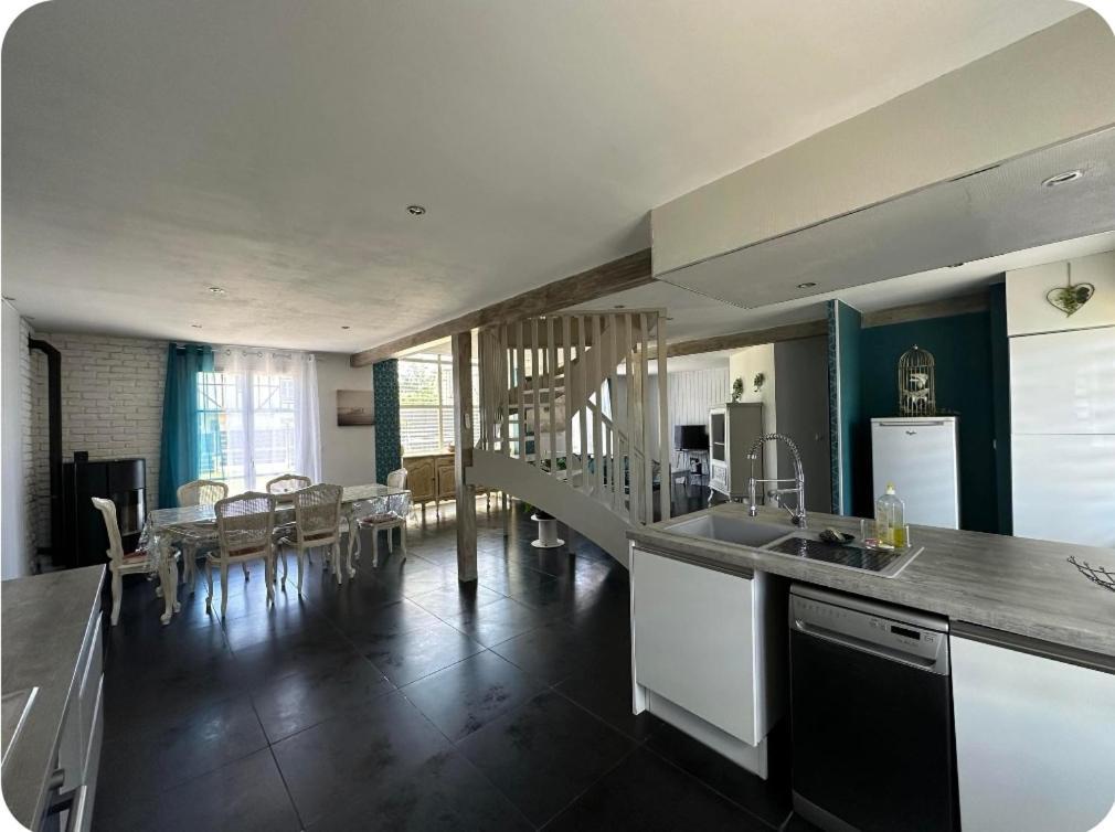 Charmante Maison Comme Chez Soi Saint-Amand-sur-Fion Esterno foto